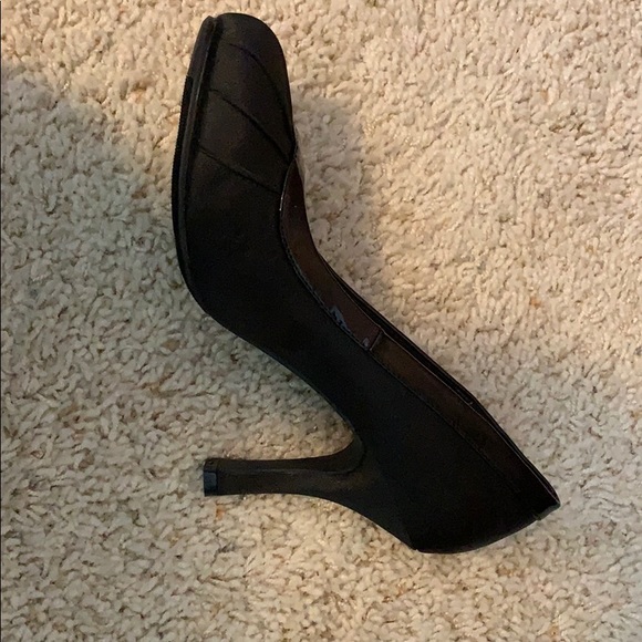 Black Heels - Picture 3 of 6